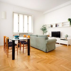 Just Urban Stays - Bright And Beautiful Apartment - Corso Genova