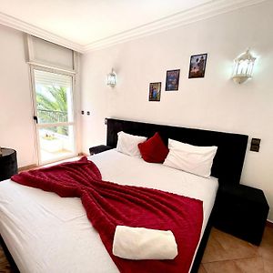 Merry Studio Hotel