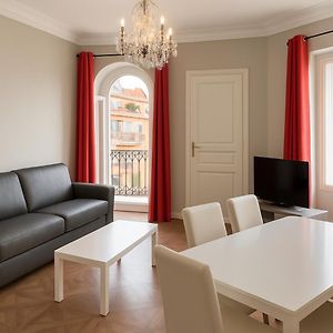 Appartement à 3 Chambres à Coucher