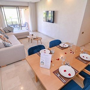 Appartement à 2 Chambres à Coucher
