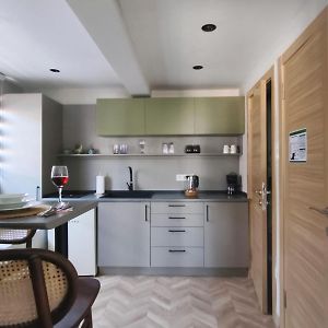 Appartement à 2 Chambres à Coucher