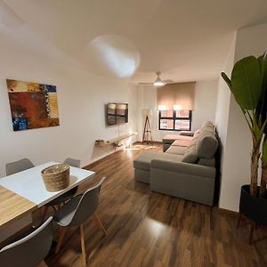 Appartement à 3 Chambres à Coucher