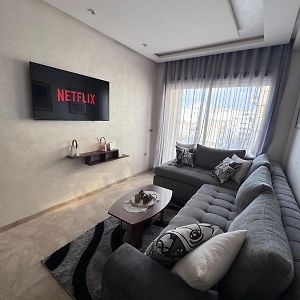 Appartement à 2 Chambres à Coucher