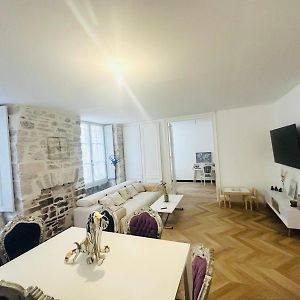 Appartement à 3 Chambres à Coucher
