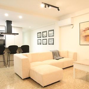 Appartement de Luxe à 4 Chambres à Coucher