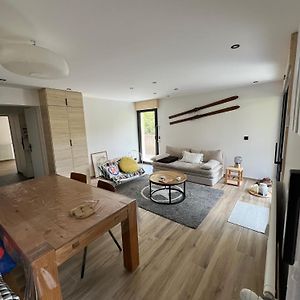 Appartement à 2 Chambres à Coucher
