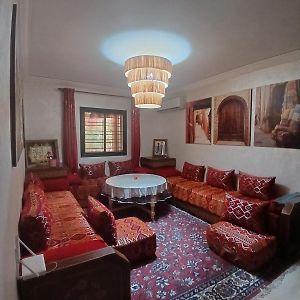 Appartement à 2 Chambres à Coucher