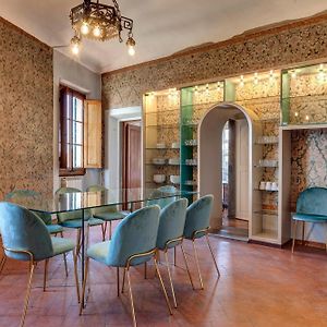 Appartement de Luxe à 4 Chambres à Coucher