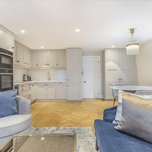 Appartement à 3 Chambres à Coucher