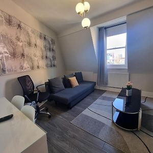 Appartement à 3 Chambres à Coucher