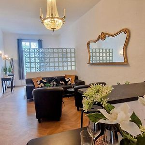Le Parc2 Appartement Authentique, Coeur De Ville, Proximite Parking, Climatise
