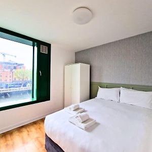 Appartement à 2 Chambres à Coucher