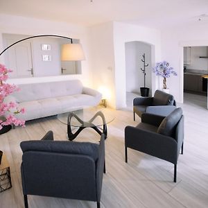 Appartement à 3 Chambres à Coucher
