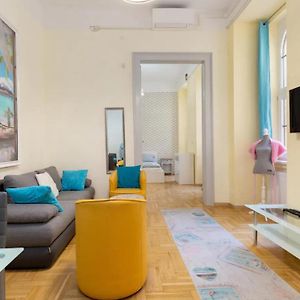 Appartement à 3 Chambres à Coucher