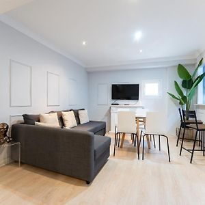 Appartement à 3 Chambres à Coucher