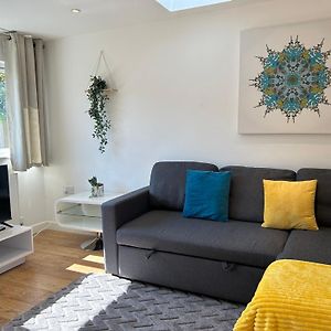 Stylish 1 Bedroom Flat With Parking In Oxford