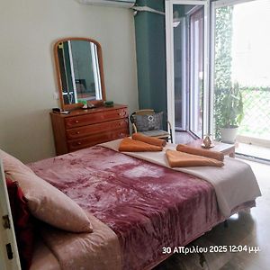Cozy & Bright Home 50M From Subway -Agios Antonios