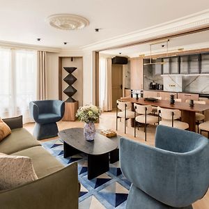 Appartement à 4 Chambres à Coucher