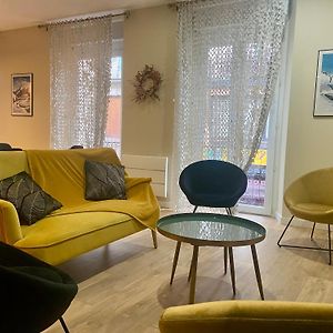 Appartement à 3 Chambres à Coucher