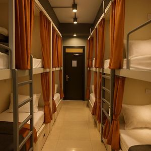 Chambre Juste Pour Hommes Dortoir