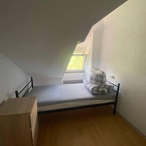 Chambre Juste Pour Hommes Dortoir