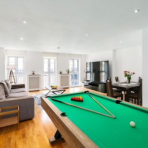Appartement à 3 Chambres à Coucher
