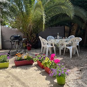 Villa La Desiree ,Haut De La Villa, Entierement Renovee, 4 Etoiles, Climatise, Parking Prive Et 120M2 De Jardin