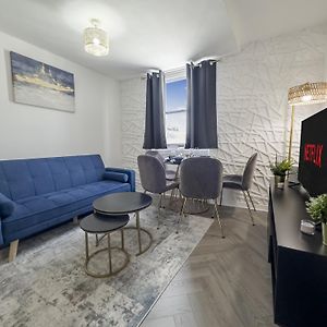 Appartement à 3 Chambres à Coucher