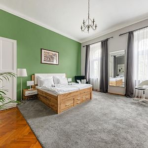 Appartement de Luxe à 2 Chambres à Coucher