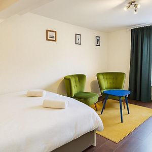 Appartement à 2 Chambres à Coucher