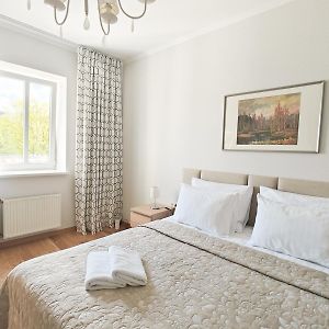Appartement à 2 Chambres à Coucher