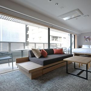 Premium Apart Monday Ginza East