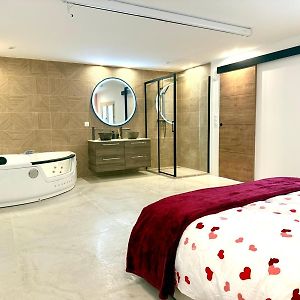 Appartement de Luxe à 1 Chambre à Coucher