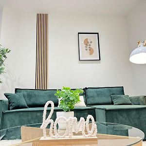 Appartement à 2 Chambres à Coucher