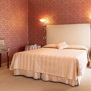 Chambre Supérieure Lit King-Size