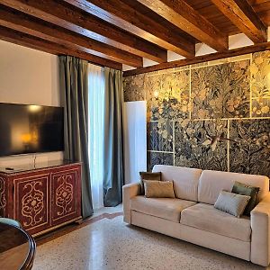 San Simeon Apartments