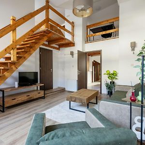 Appartement à 2 Chambres à Coucher