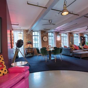 Amazingly Luxurious Loft Apartment, Soho - 3 Bedrooms, 2 Bath & Office