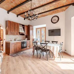 Appartement à 3 Chambres à Coucher