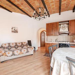 Appartement à 3 Chambres à Coucher