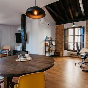 Appartement à 3 Chambres à Coucher