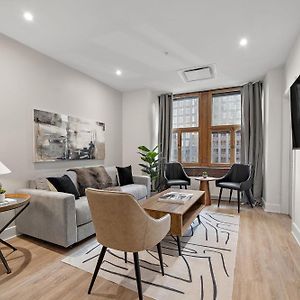 Appartement Suite à 3 Chambres à Coucher