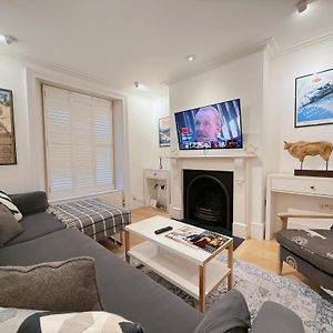 Luxury 3Brs Home, Spacious And Cozy In Victoria