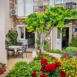 Apartment Jelena With Terrace And Balcony