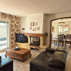 Appartement à 3 Chambres à Coucher