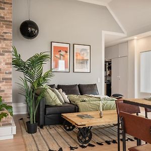 Appartement à 4 Chambres à Coucher