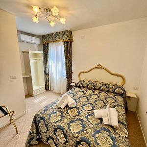 Private Bathroom King Room
