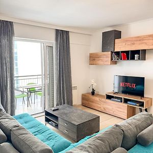 Appartement à 2 Chambres à Coucher