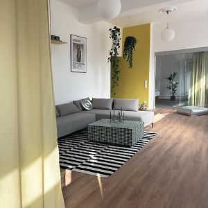 Appartement à 2 Chambres à Coucher