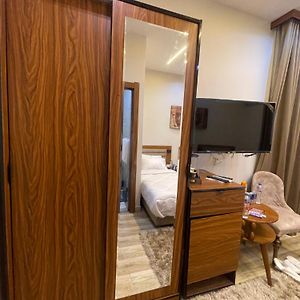 Suite à 2 Chambres à Coucher